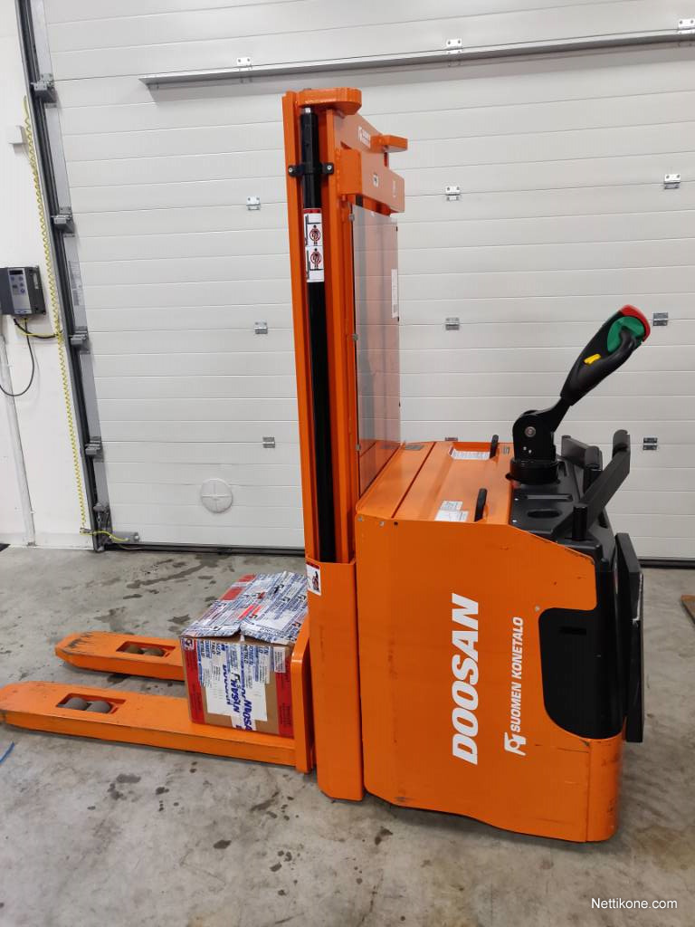 Doosan LEDS 16 IP RENT155 Trukit 2018 Nettikone