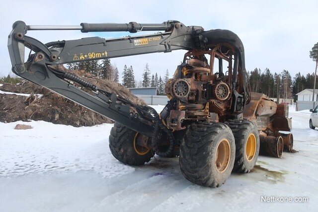 Metsätraktorit ja kuormatraktorit-Ponsse