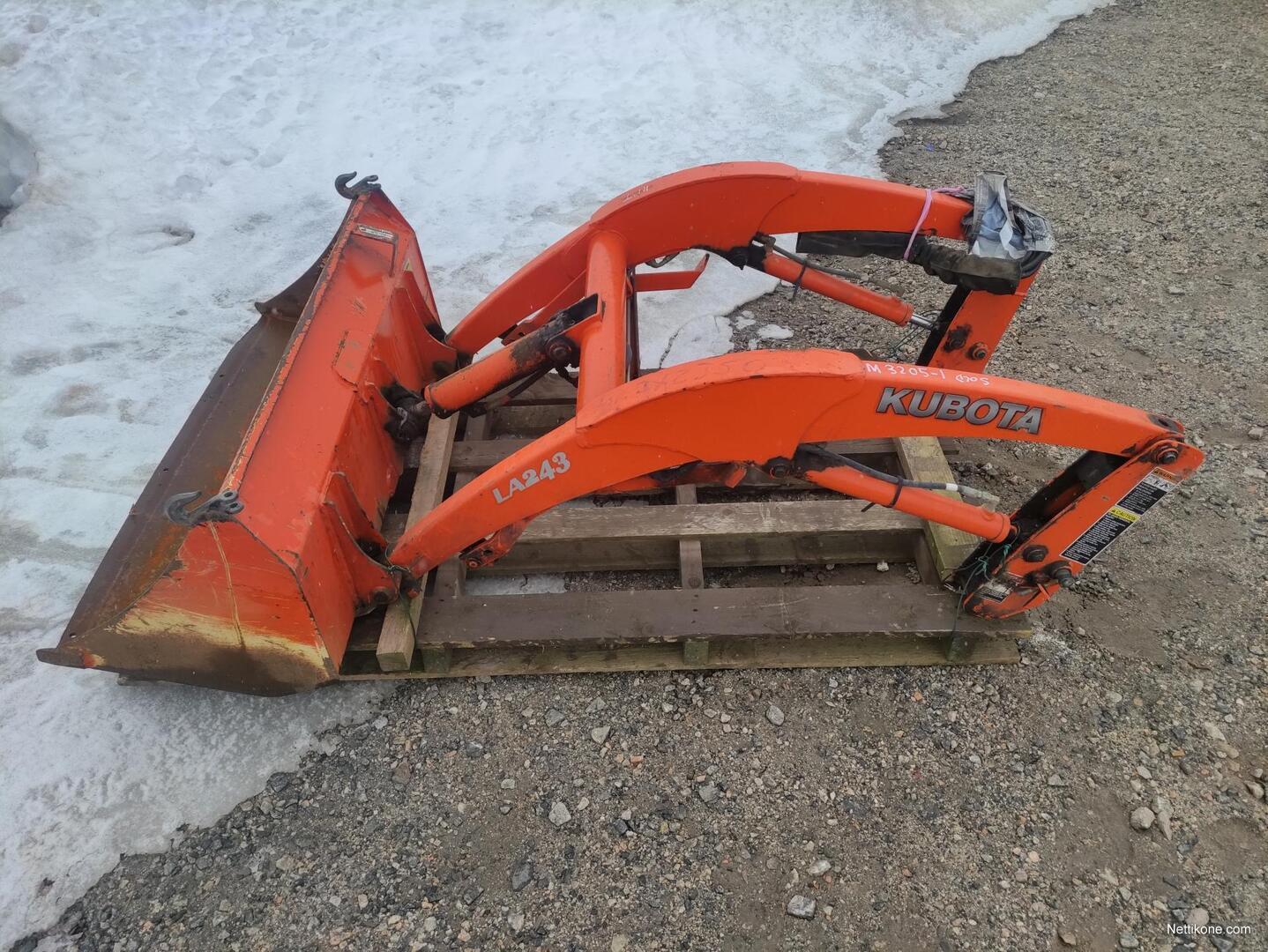 Kubota LA243 etukuormain kuormaus ja kaivuulaitteet Nettikone