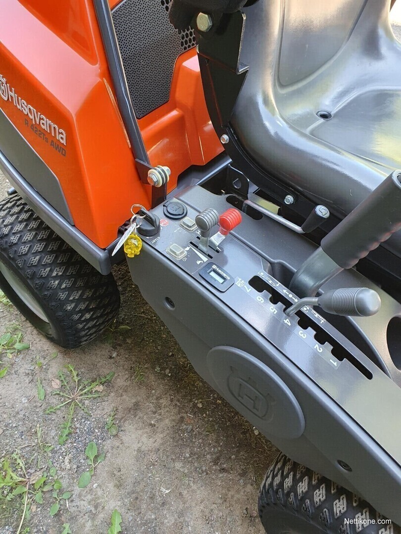 Husqvarna R 422Ts AWD groundscare mowers Nettikone