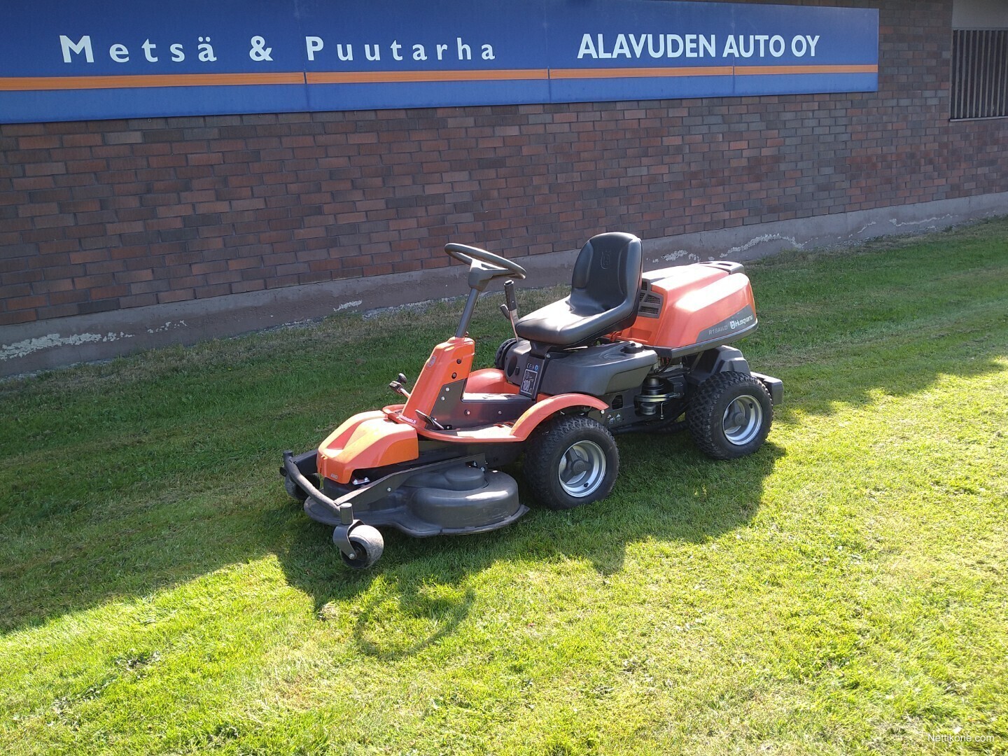 Husqvarna r18awd online