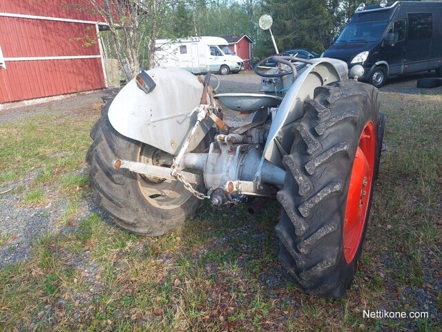 Massey Ferguson Bensapetrooli Traktorit Nettikone