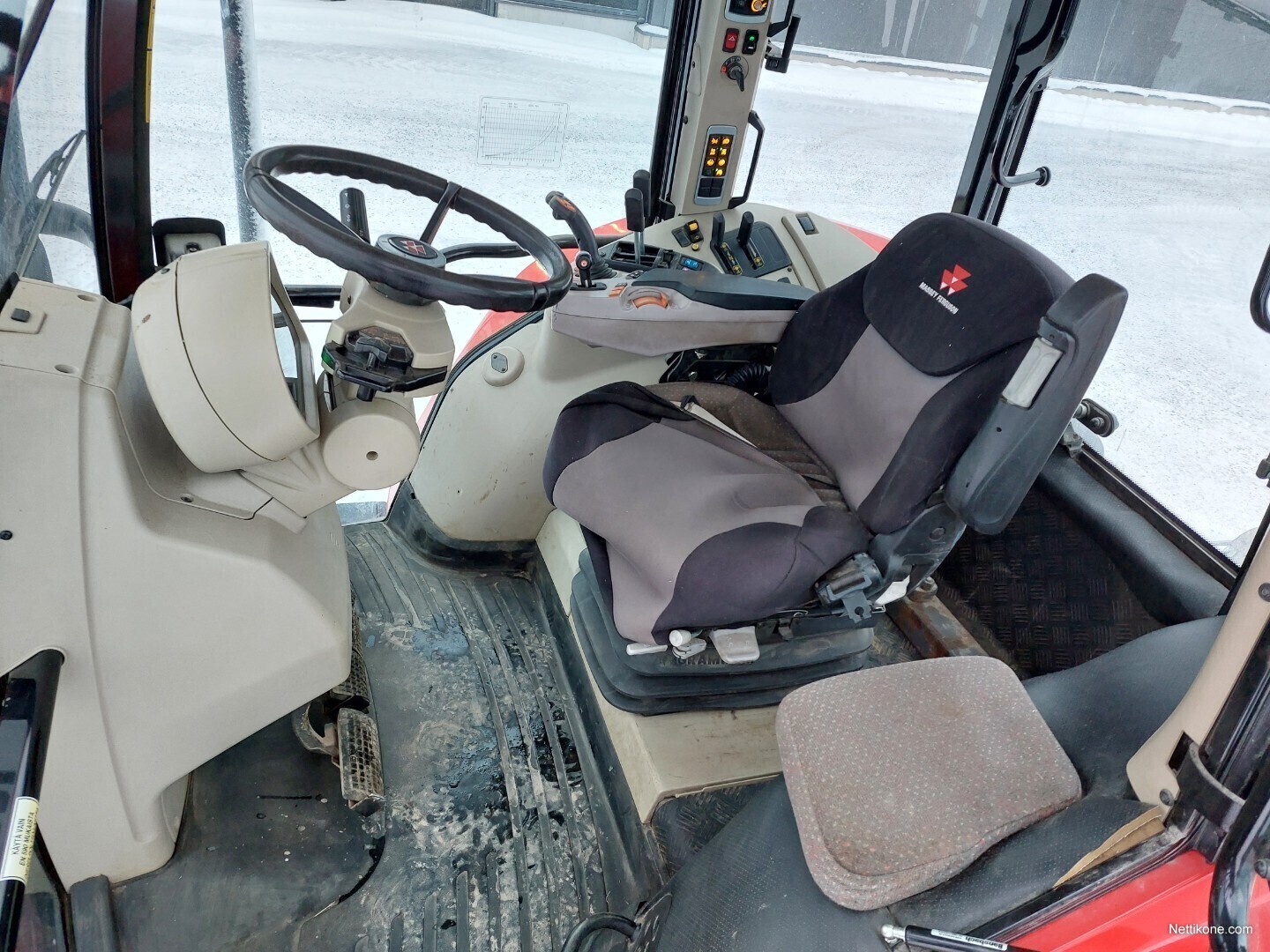 massey-ferguson-7620-dyna-6-traktorit-2014-nettikone