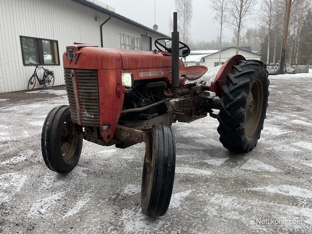 Tractors-Massey Ferguson