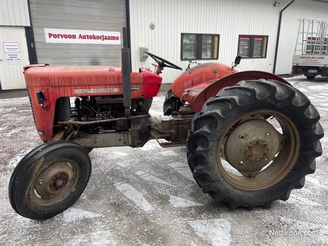 Tractors-Massey Ferguson