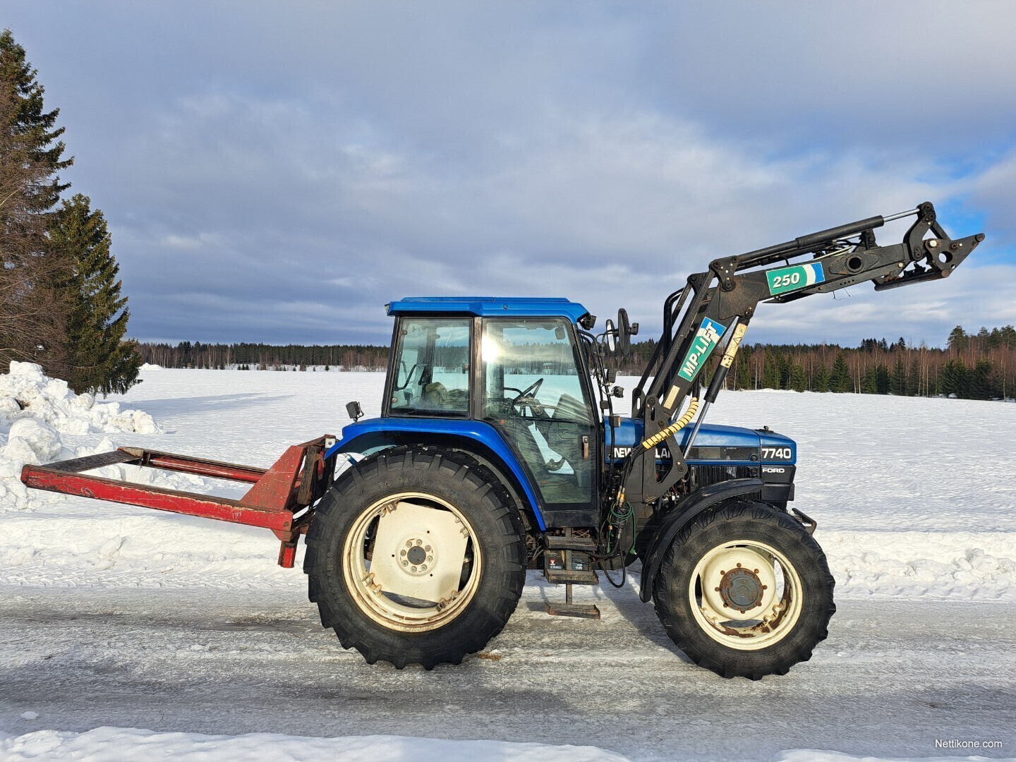 New Holland 7740 traktorit, 1997 - Nettikone