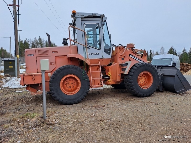 Daewoo W 200 4x4 /290 kuormaajat, 1997 - Nettikone