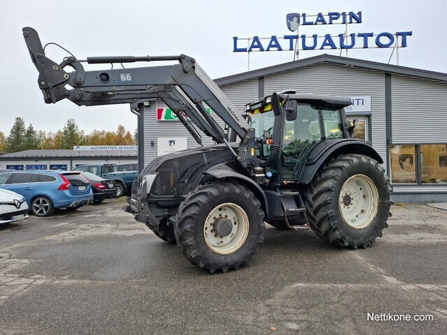 Tractors-Valtra