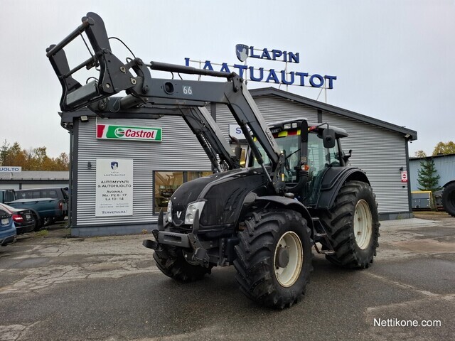 Tractors-Valtra