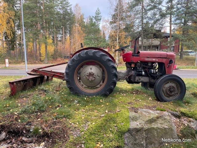 Tractors-Massey Ferguson