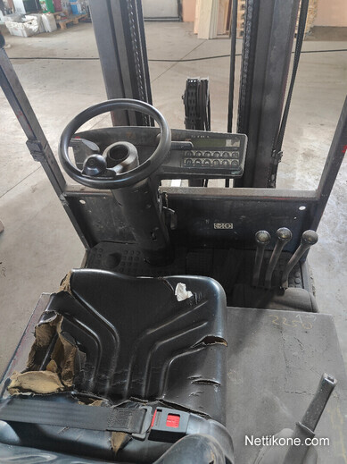 Forklift trucks-Still