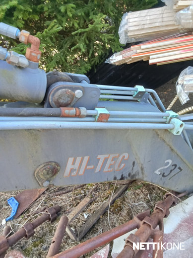 Construction: Trenchers-Hi-Tec