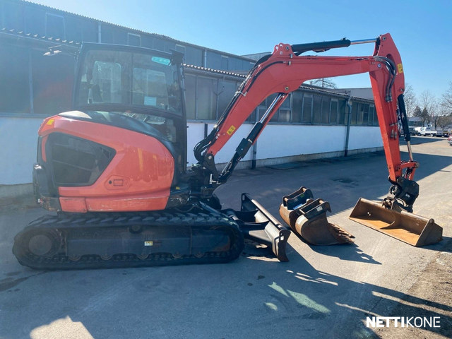 Excavators-Kubota