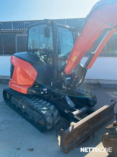 Excavators-Kubota